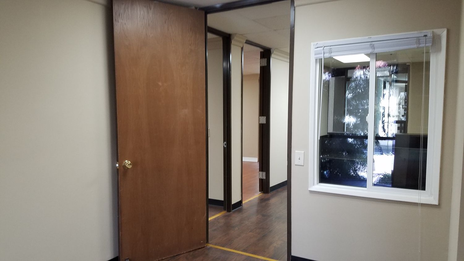 VERY SPECIAL PATIO OFFICE, 3 PRIVATE OFFICES AND RECEPTION.